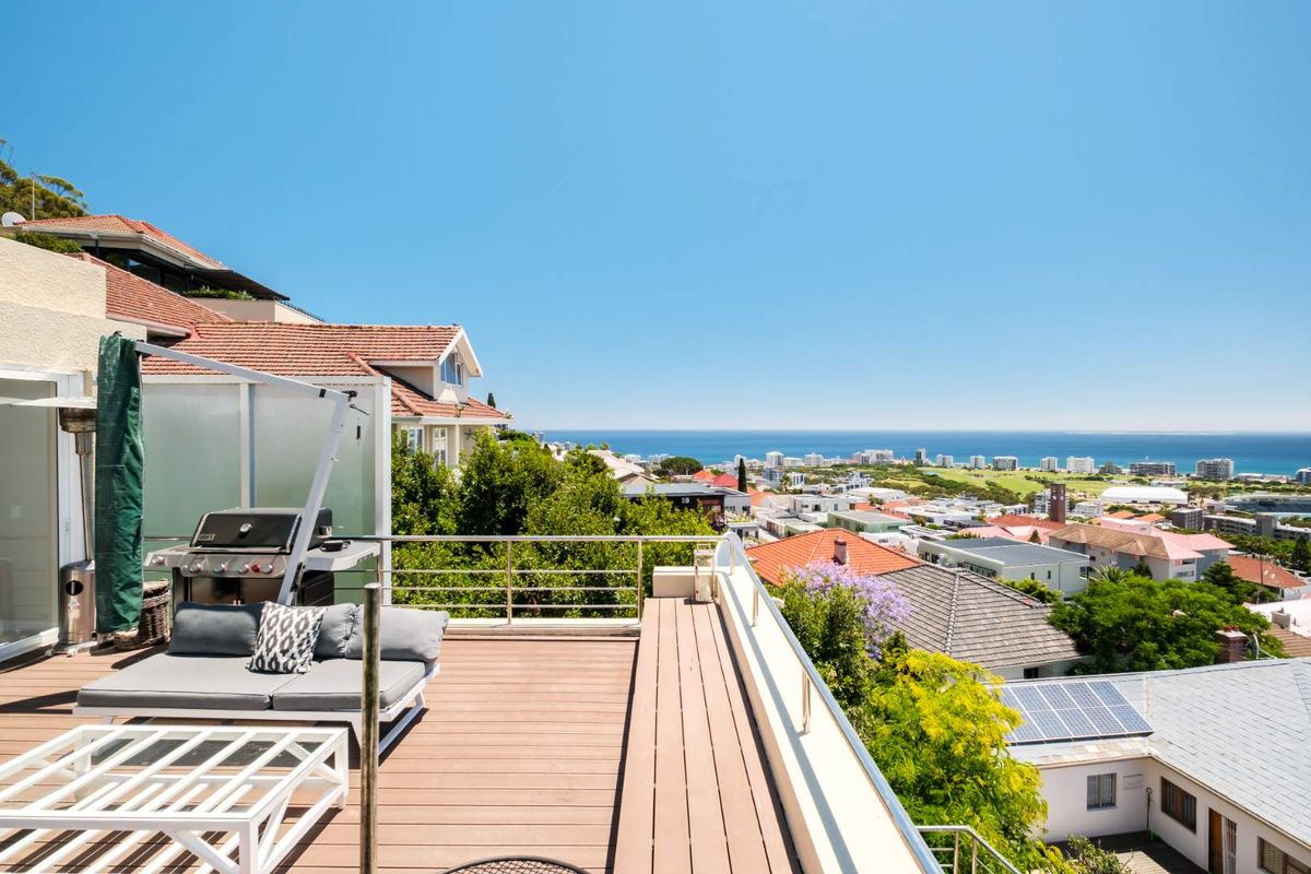 Panoramic Ocean Views in Pet Friendly Apartment! - Photo 3