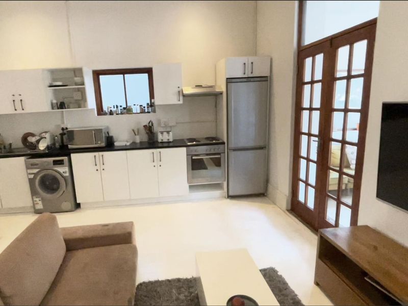 Sea Point Communal living - Photo 10