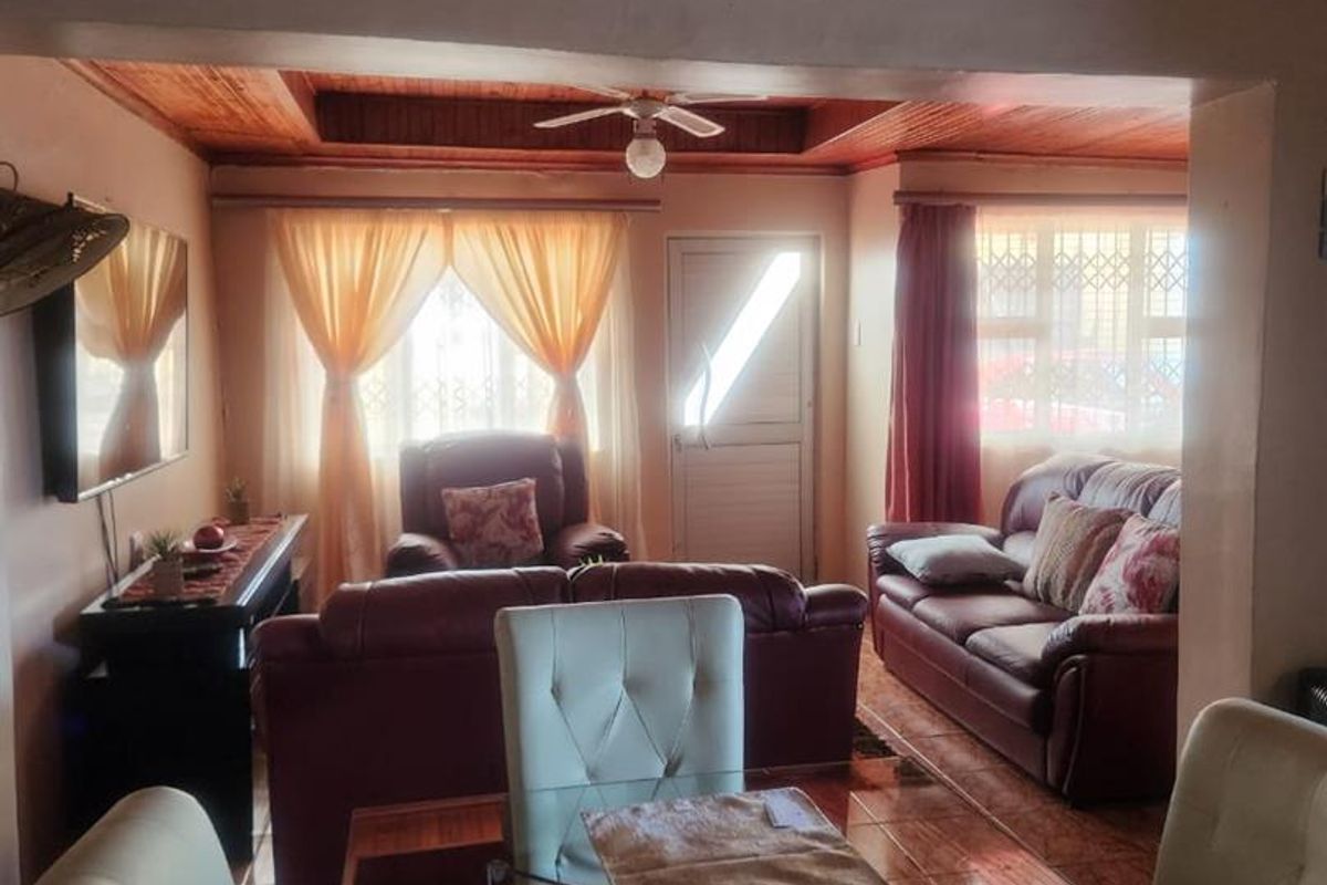 2 Bedroom House for Sale in Nyanga - Photo 4