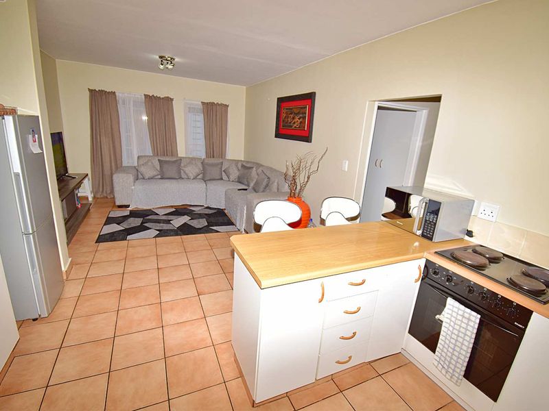 Ground Floor Unit for Sale! - Photo 5