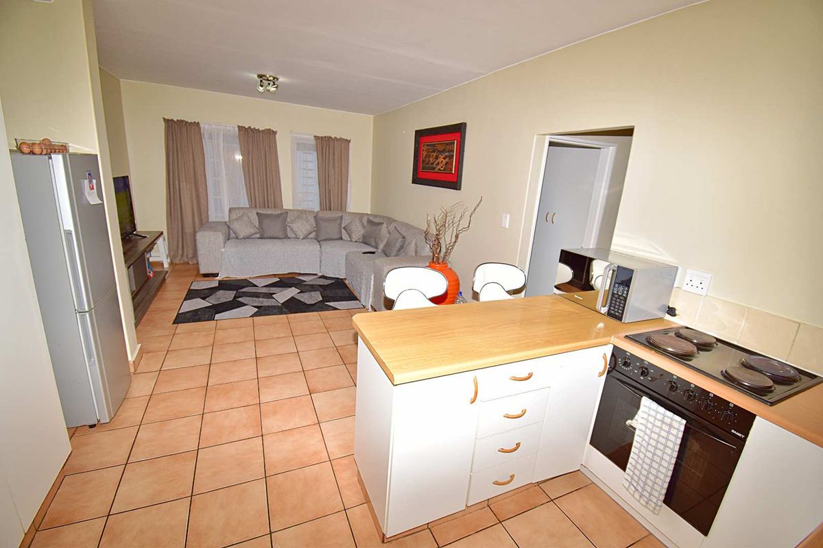 Ground Floor Unit for Sale! - Photo 5