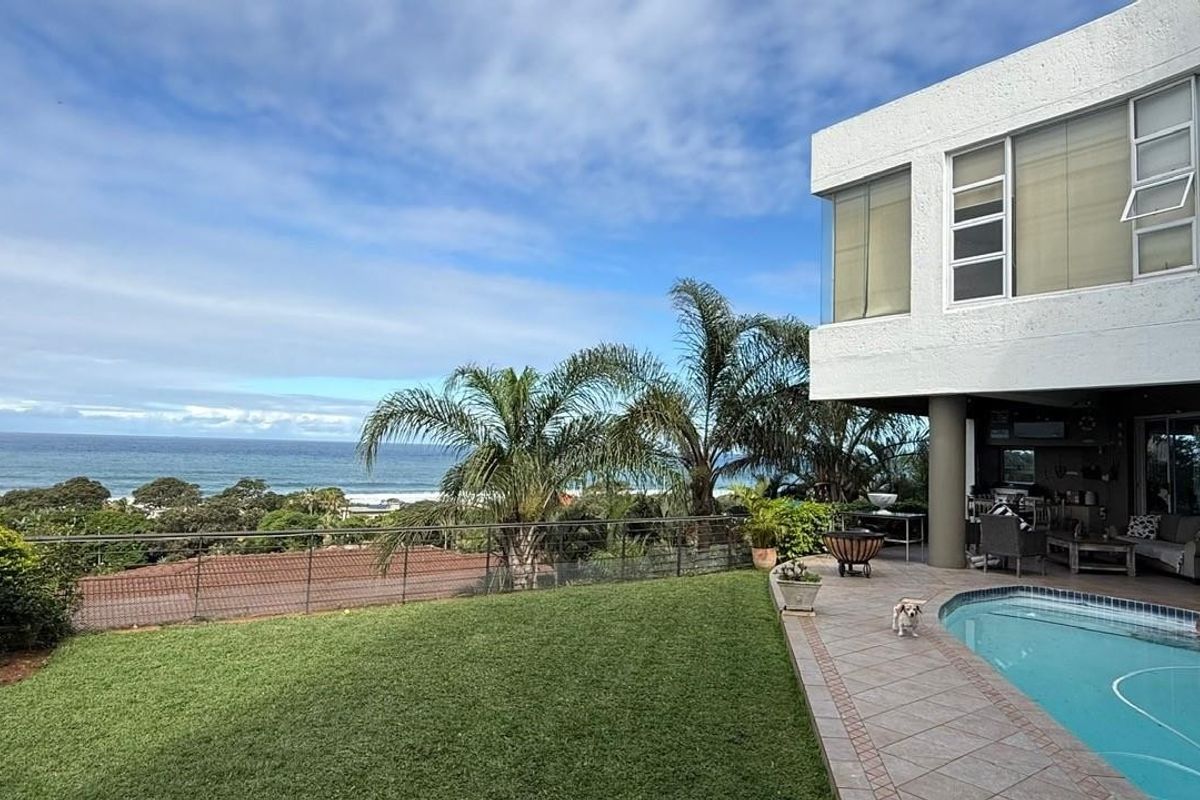 Lovely 4 bedroom  Family home with stunning sea views - Photo 3