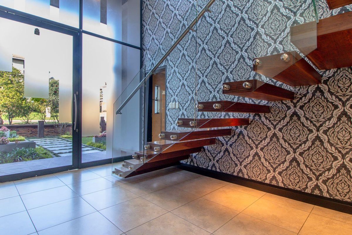 Waterfront Elegance in Ebotse: Your Dream Home Awaits! - Photo 4