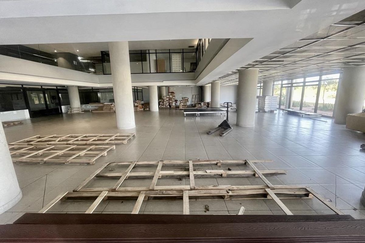 Hendra - Prime 784m2 Commercial Office Space in Umhlanga Ridgeside - Photo 5