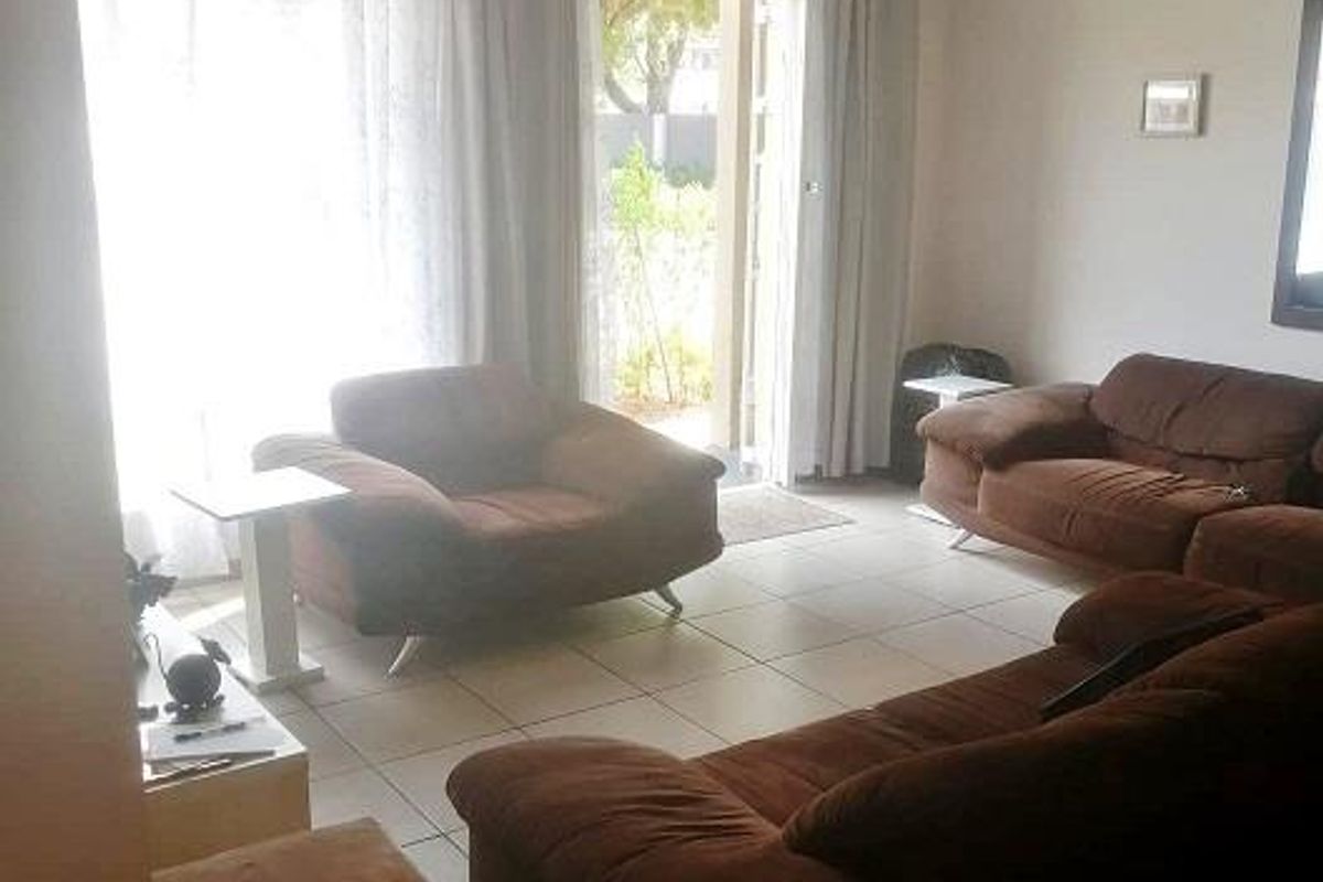 LIVE, PLAY, RELAX - Photo 2