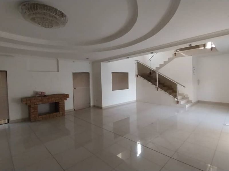 🏡 Double Storey House for Sale - Photo 4