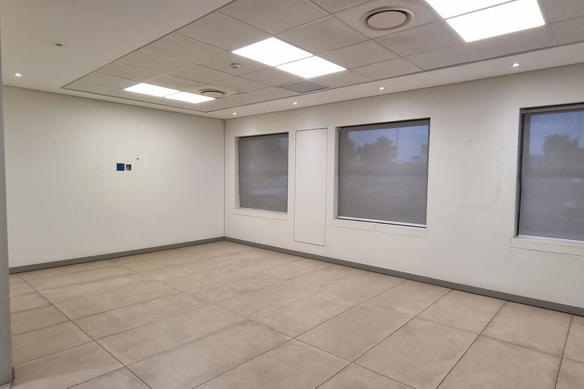 1 097m2 Louwlardia Centurion Office To Let - Photo 4
