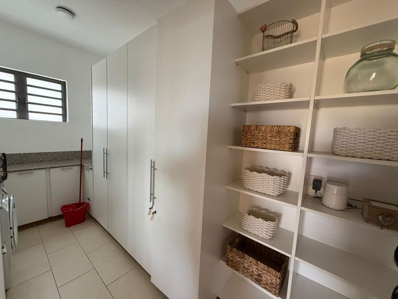 Beachfront Luxury Living with Panoramic Ocean Views - Photo 9