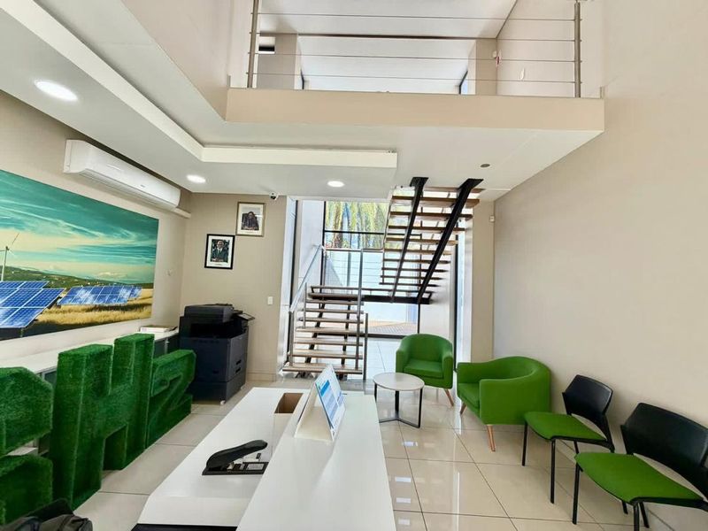 Offices To Let in Klein Windhoek - Photo 9