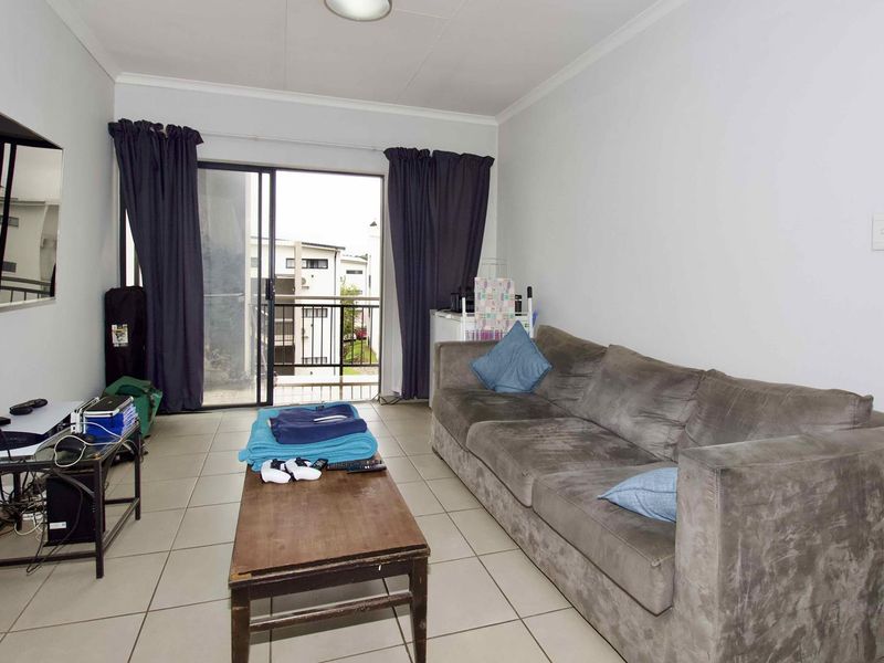 2 bed, 2 bath top floor unit in Elardus Park - Photo 9