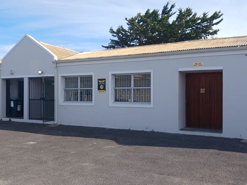 To Let | Versatile Commercial Unit | Kirstenhof - Photo 1