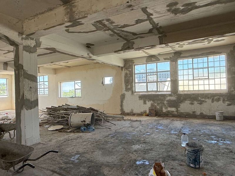 500m2 of first floor space ideal for cross fit gym - Photo 4