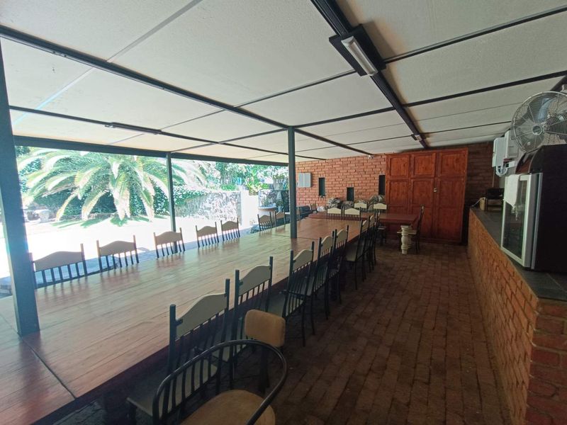 FARM - CENTURION - 2 HOUSES - 2 FLATLETS & CHURCH - Photo 4