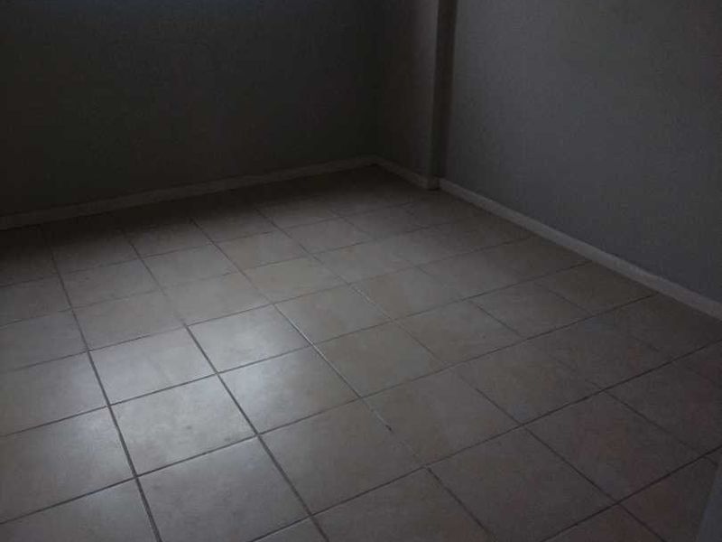 3 Bedroom in Zwartkop for rent - Photo 7