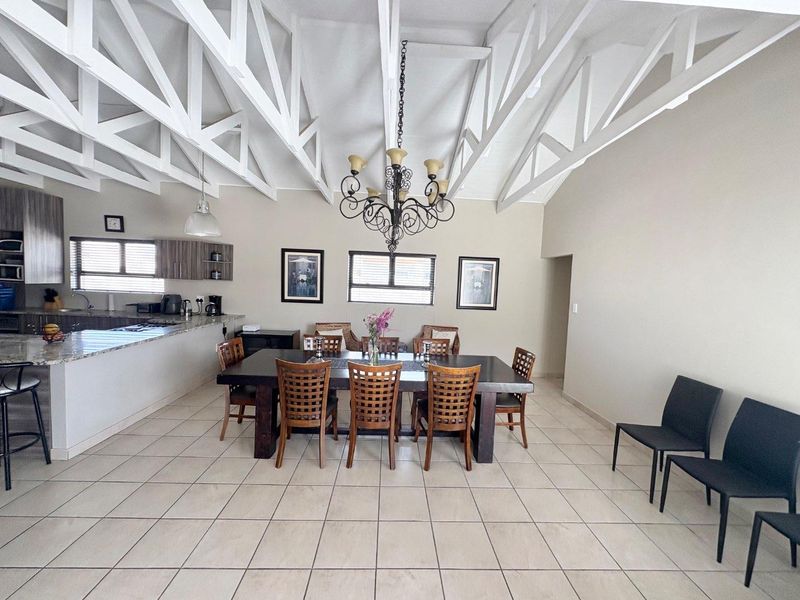 Furnished 4 Bedrooms House To Rent in Meersig - Photo 2