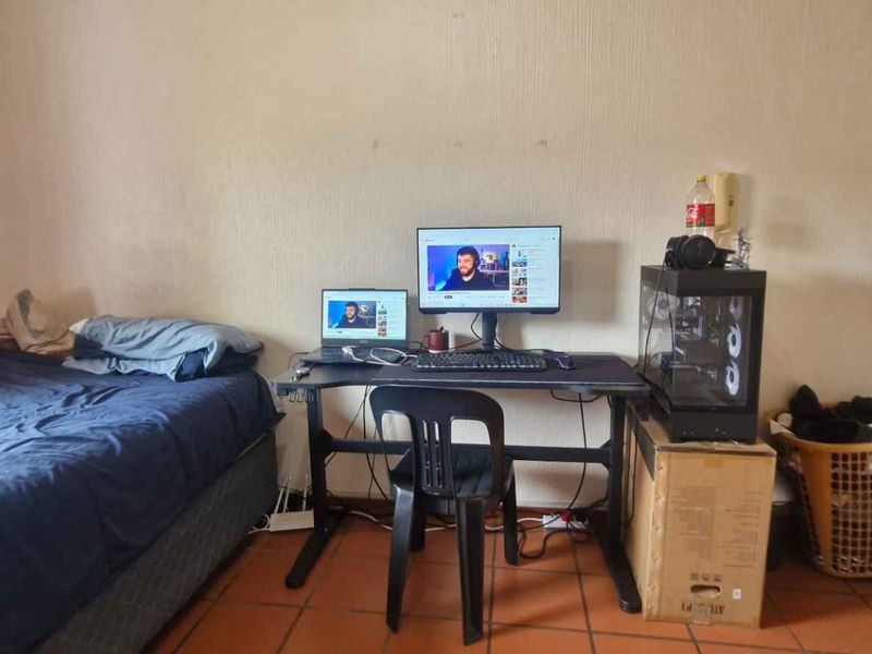 Ideal Bachelor Pad Close to UP Medical Campus - Photo 4