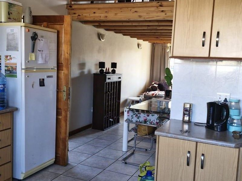 Modern 2 Bedroom Townhouse in Popular Langenhovenpark - Photo 8