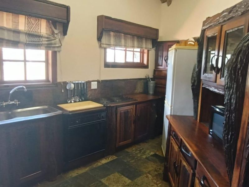 Game farm or Cattle farm. Hunters Cabins. Lodge. Coolroom. Slaughter facility. - Photo 7