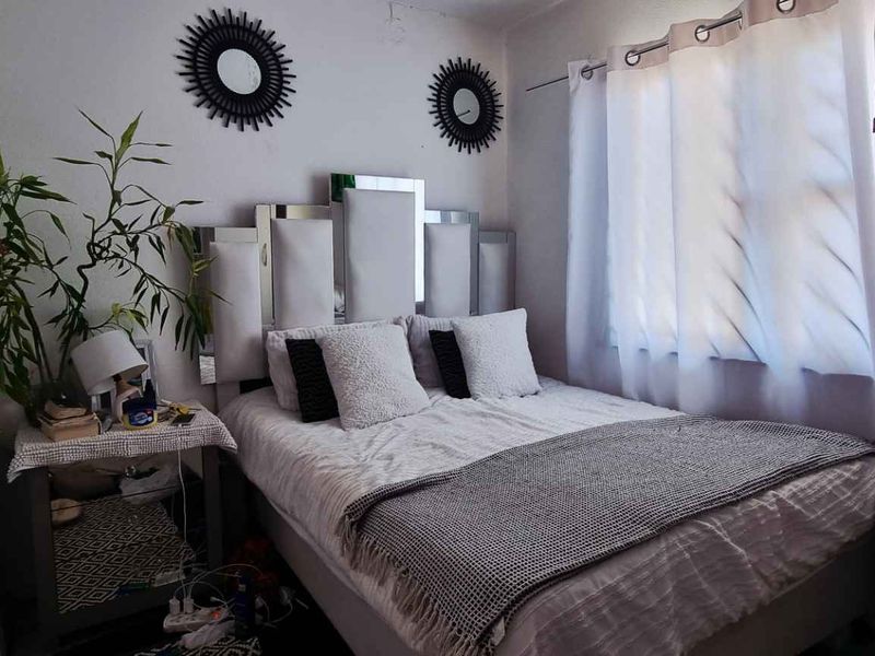 Rocky crest 3 bedroom house with flat - Photo 4