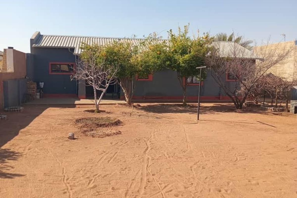 Three Bedroom House in Block G Rehoboth for Sale - Photo 2