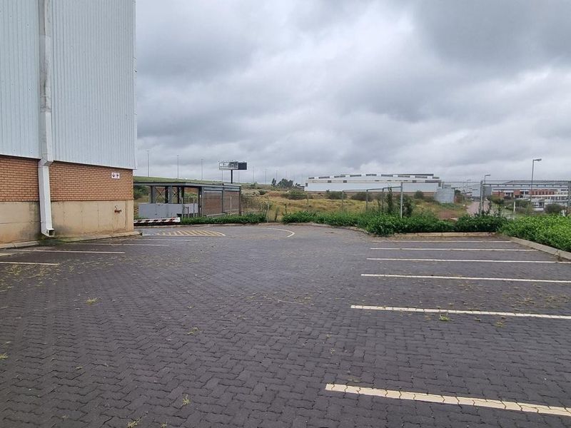 11 695m2 R21 Olifantsfontein Warehouse To Let - Photo 7