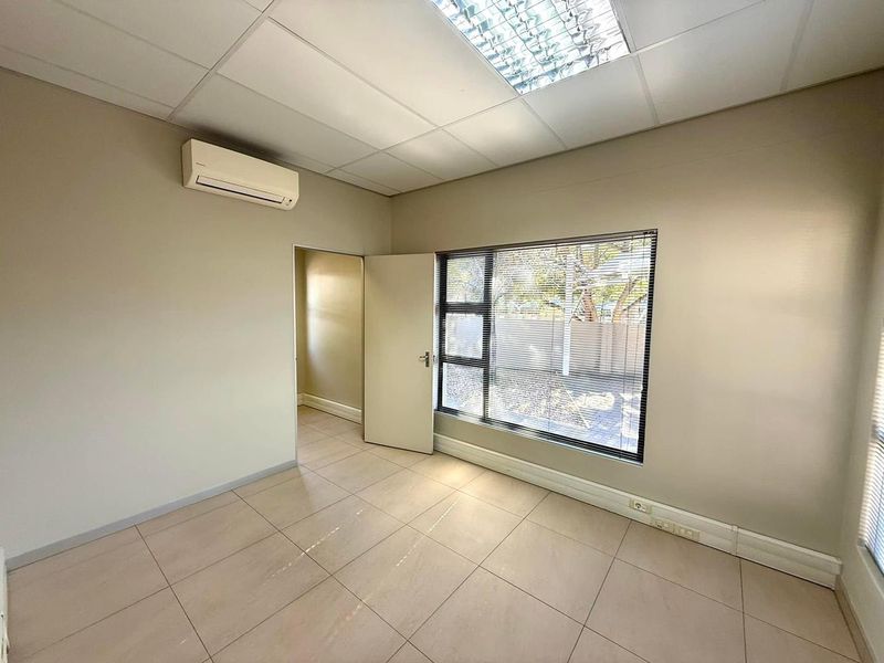 Office Space TO LET in Klein Windhoek - Photo 4