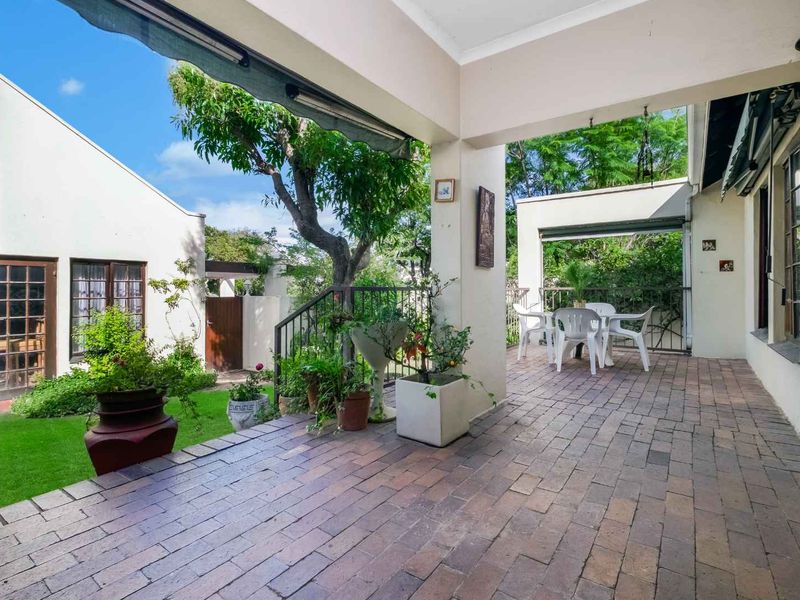 A Delightful Cluster Home In Sought After Lanzerac Situated On A Corner Stand - Photo 7