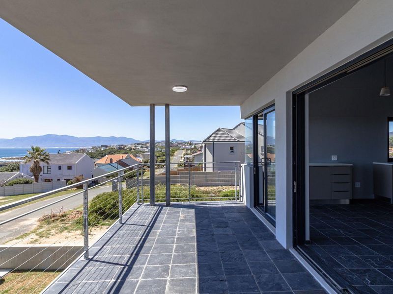 Luxurious, Brand New De Kelders Home - Photo 7