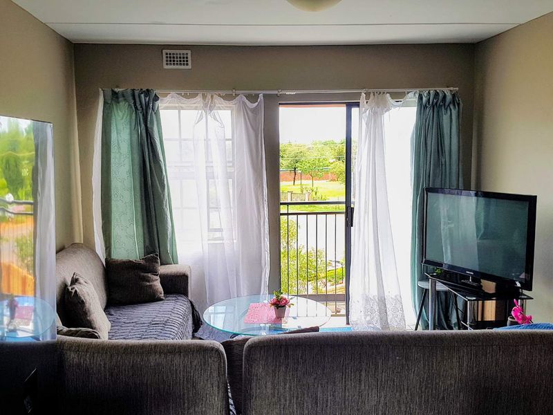 Discover Urban Bliss: Modern Design & Amenities! - Photo 4