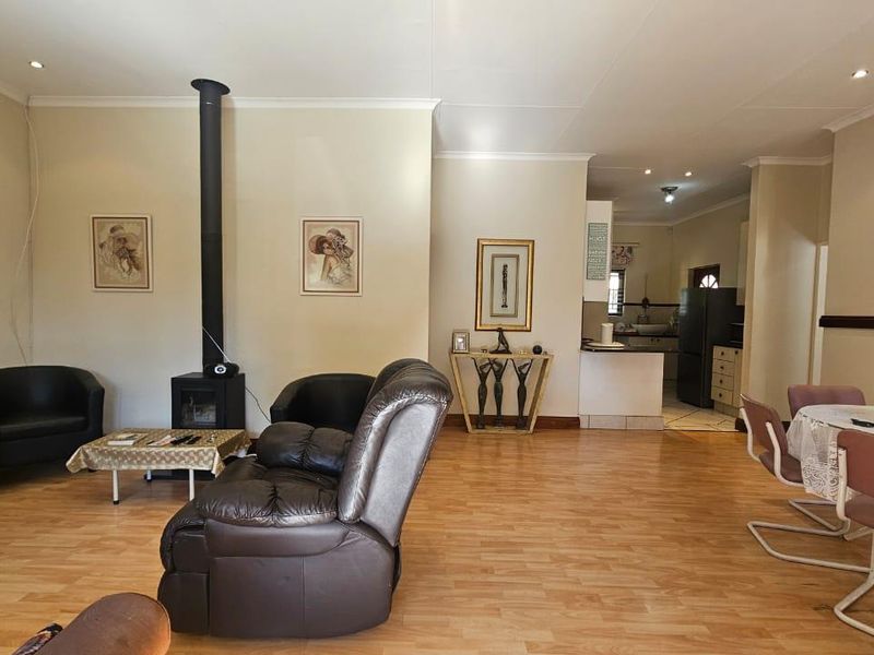 Ideal Opportunity for First-Time Buyers and Investors! - Photo 10