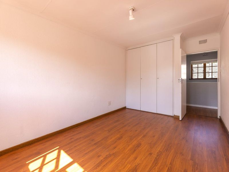 2 BEDROOM LOFT APARTMENT FOR SALE IN BRYANSTON - Photo 10