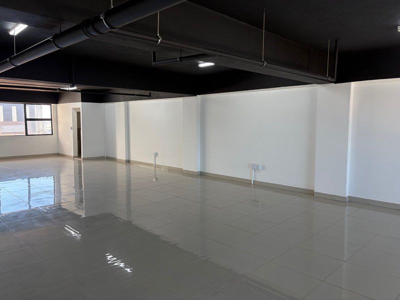 280m2 Commercial Unit To Let in Ballito - Photo 4