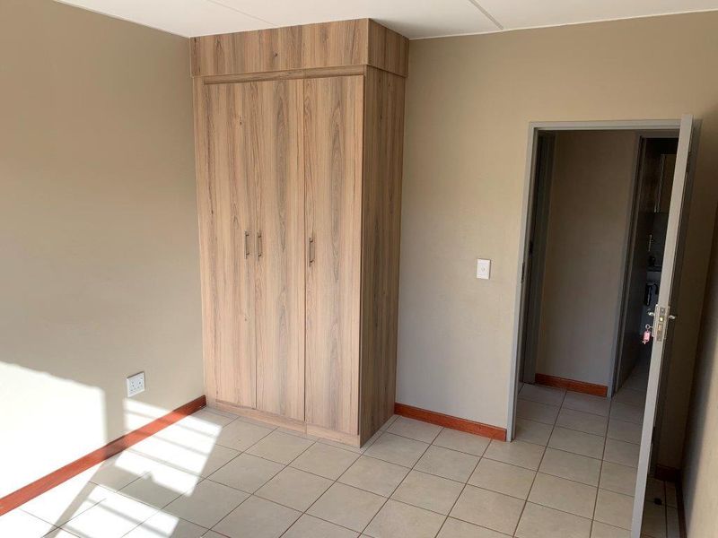 2 BEDROOM FLAT TO RENT IN ELANDSPOORT - Photo 10