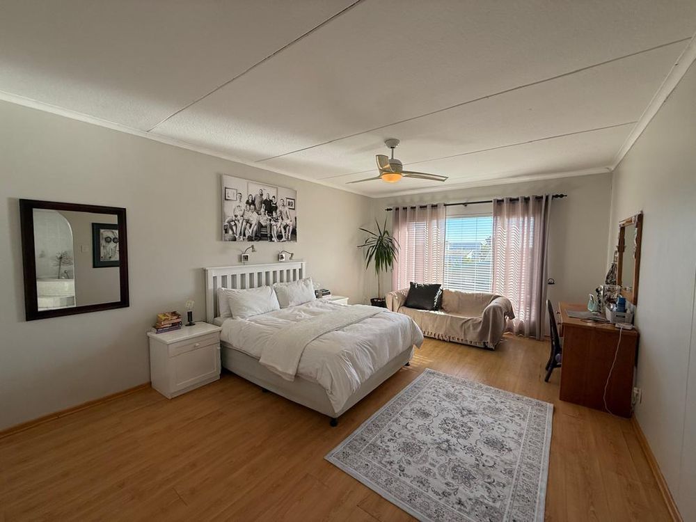 Main en-suite bedroom