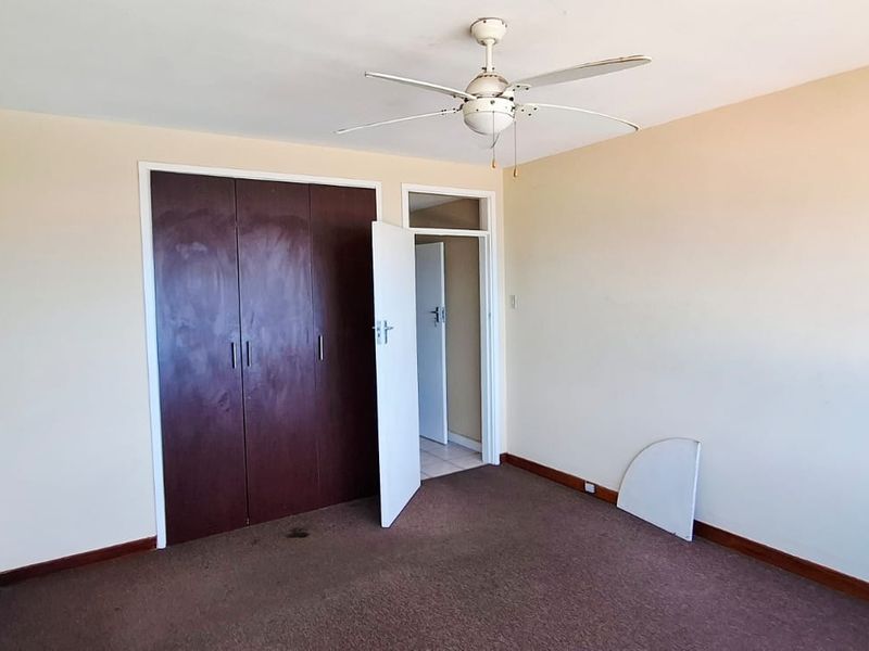 **Charming Apartment for Rent in Prestigious Blue Chip Building** - Photo 6