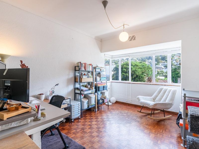 Fall in Love with Tamboerskloof – Cozy, Stylish & Perfectly Positioned - Photo 9