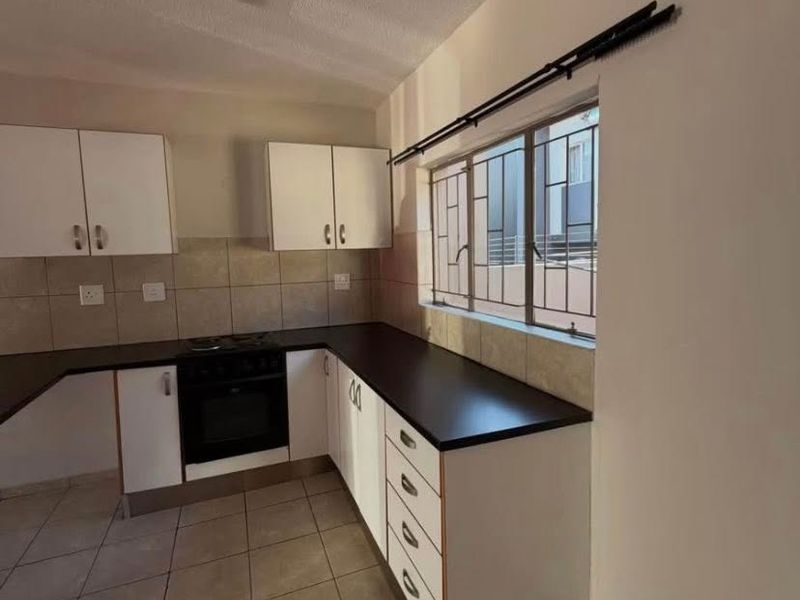 Lantana Court Gem: 2 Bedroom Townhouse at a Great Price - Photo 3