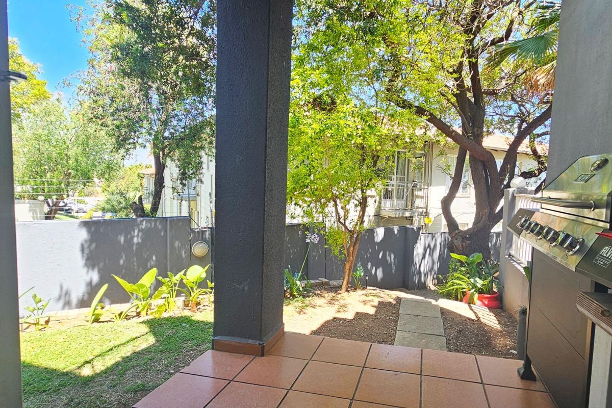 ABSOLUTELY STUNNING Newly renovated Apartment in Radiokop - Photo 2