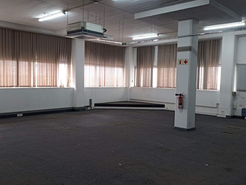 Industrial warehouse / office to rent with easy access to N2 Victoria Rd Salt River - Photo 6