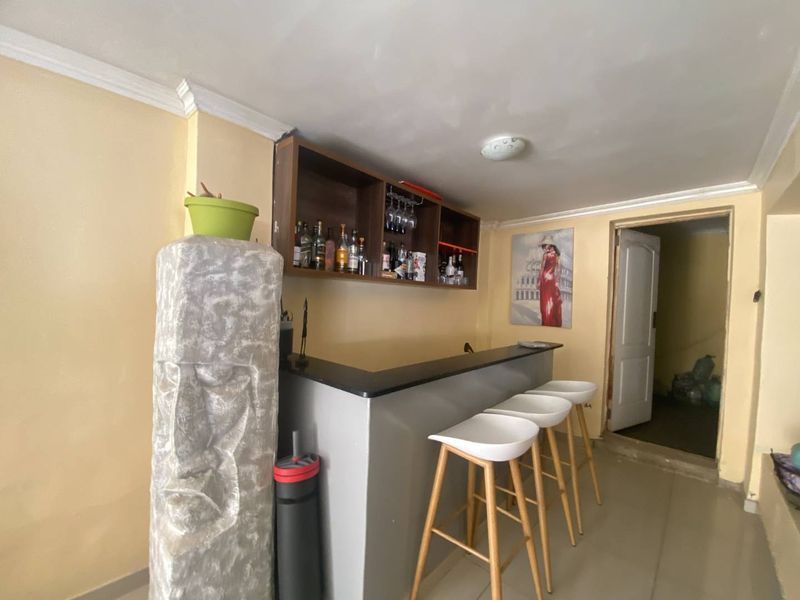 Modern Family Home in Mulbarton - Photo 10