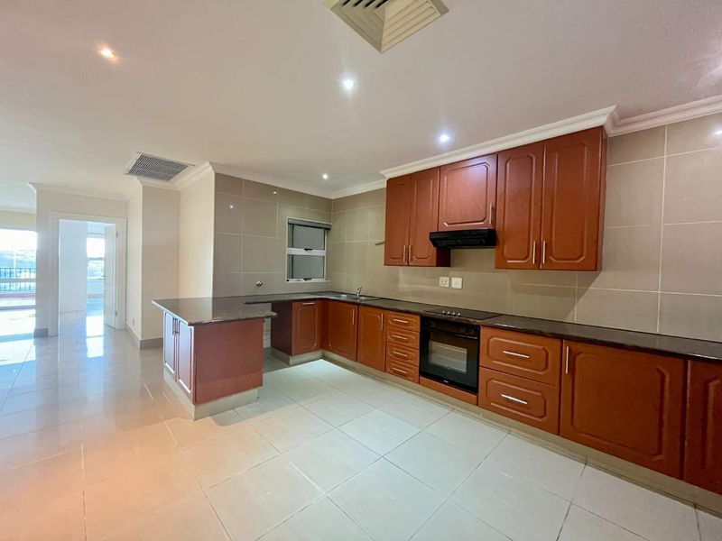 Hendra - Stunning Apartment with Spectacular Views in an Exclusive, Secure Complex! - Photo 4