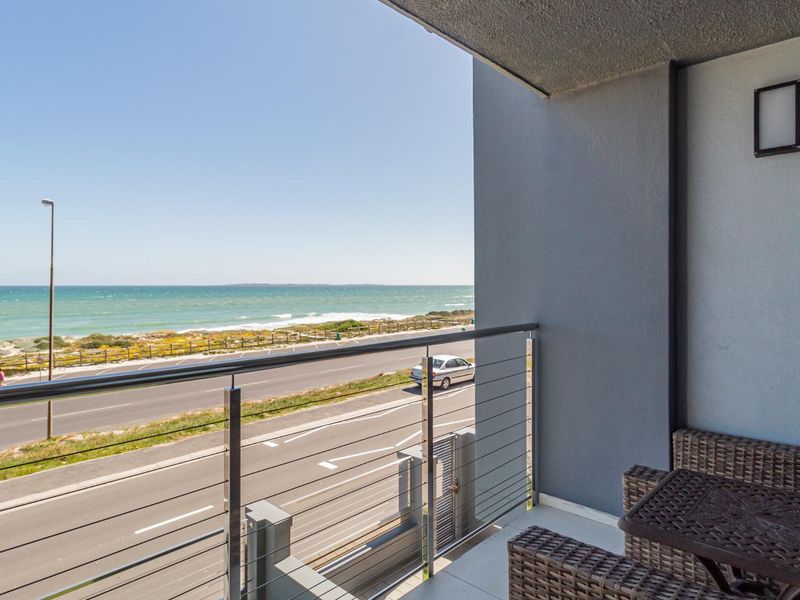 2 Bedroom apartment for sale in Exclusive Beachfront complex. - Photo 8