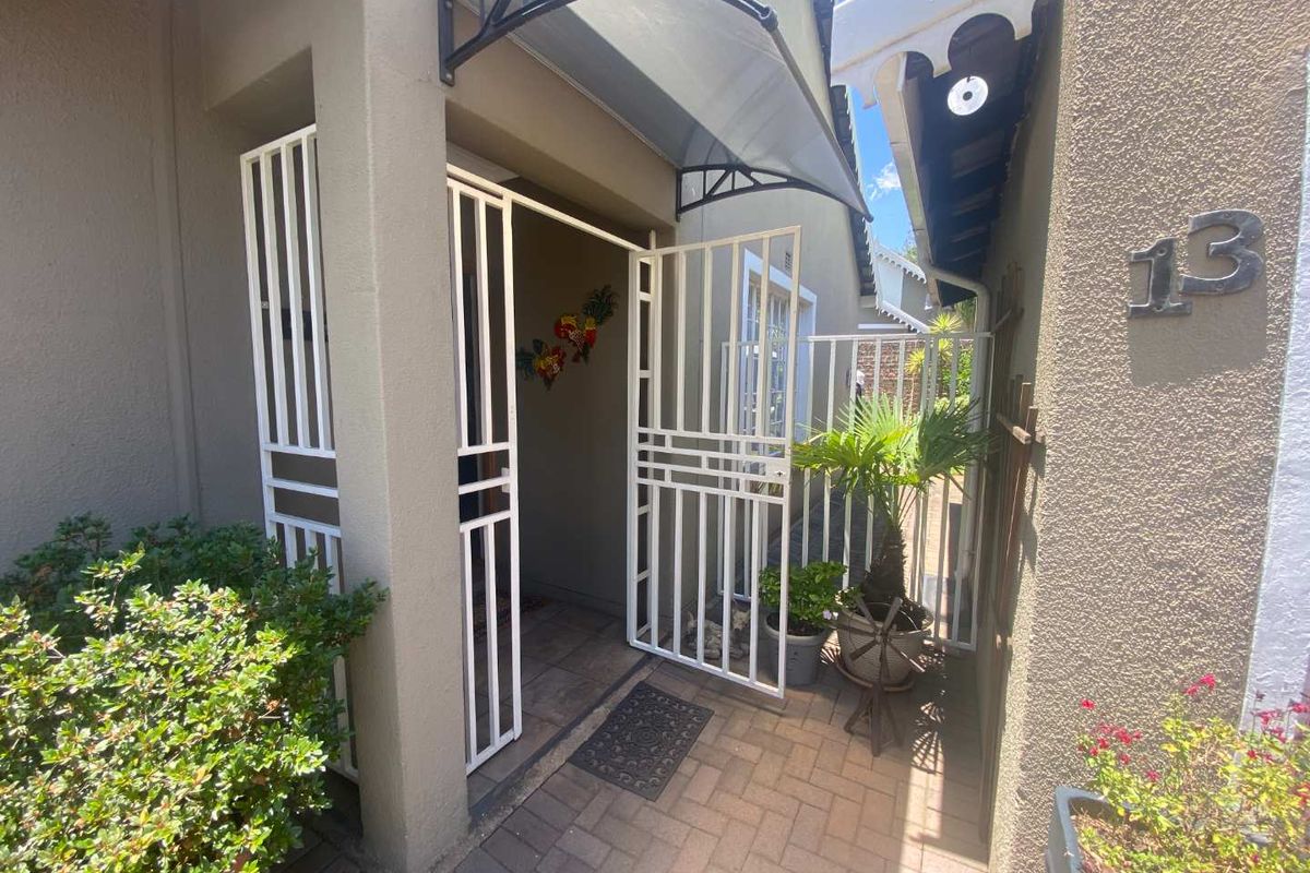 Looking for Estate Living? - Photo 5