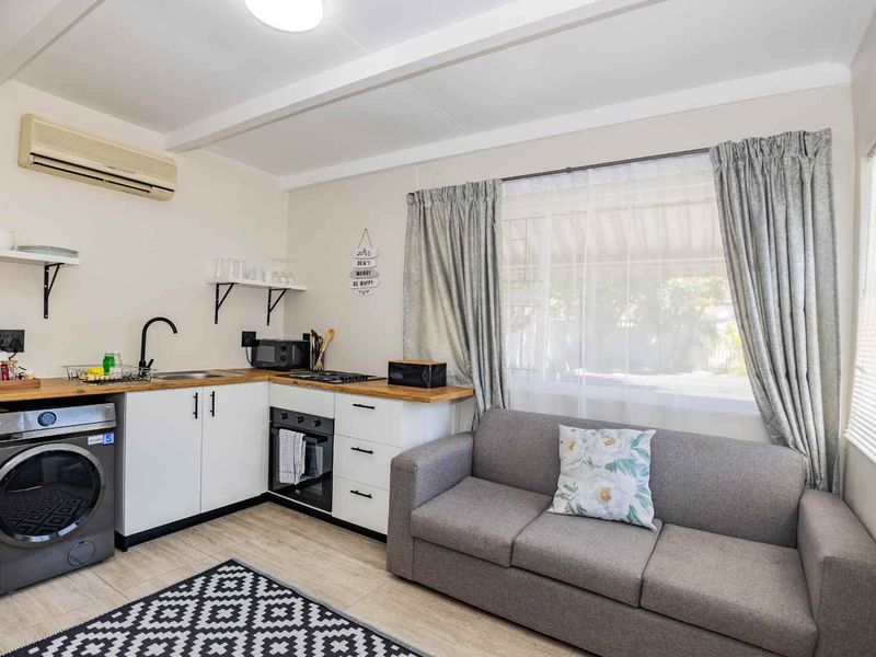 La Bella Vida Self Catering Apartments - Photo 2