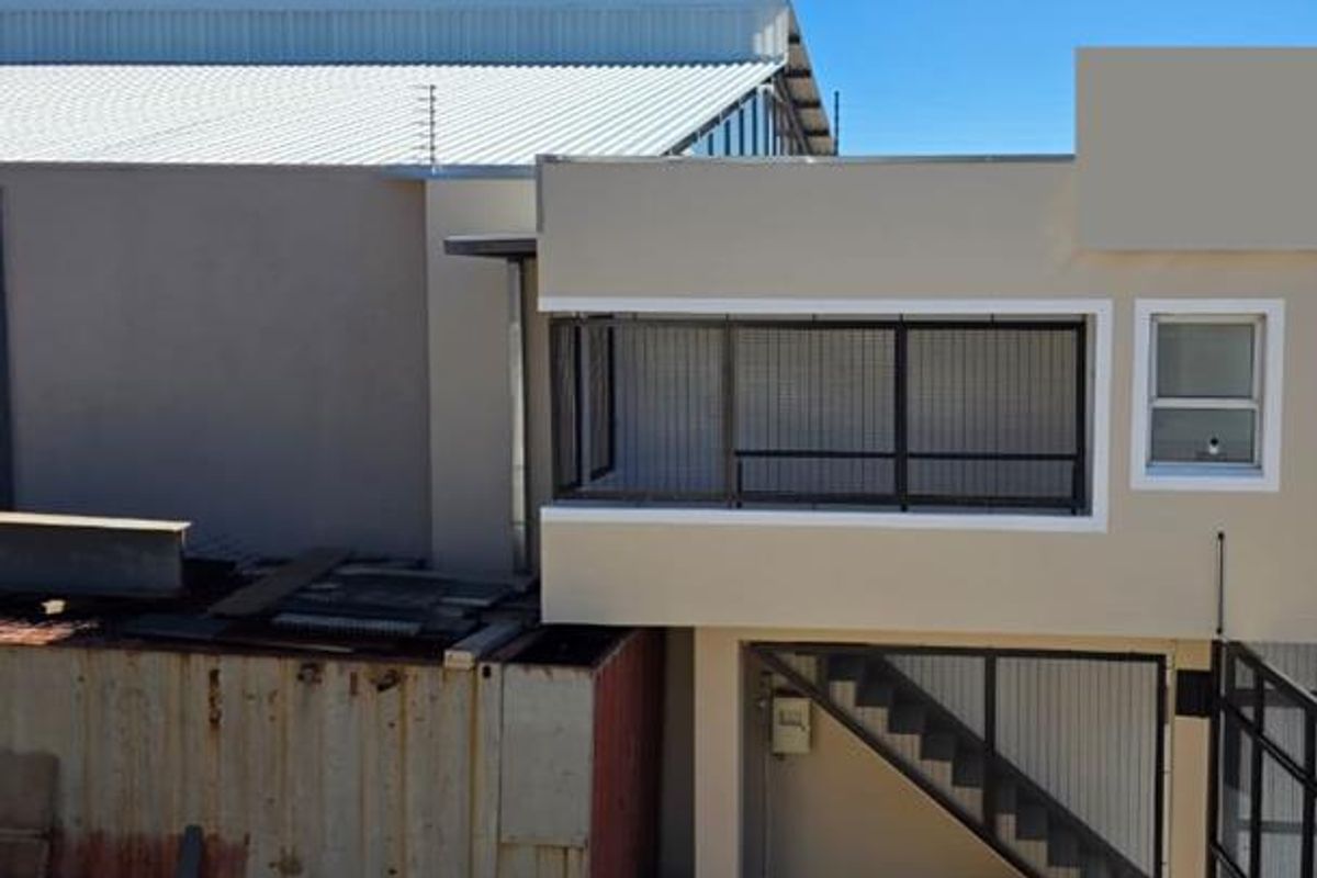 Warehouse for Lease in Southern Industrial Area - Photo 4