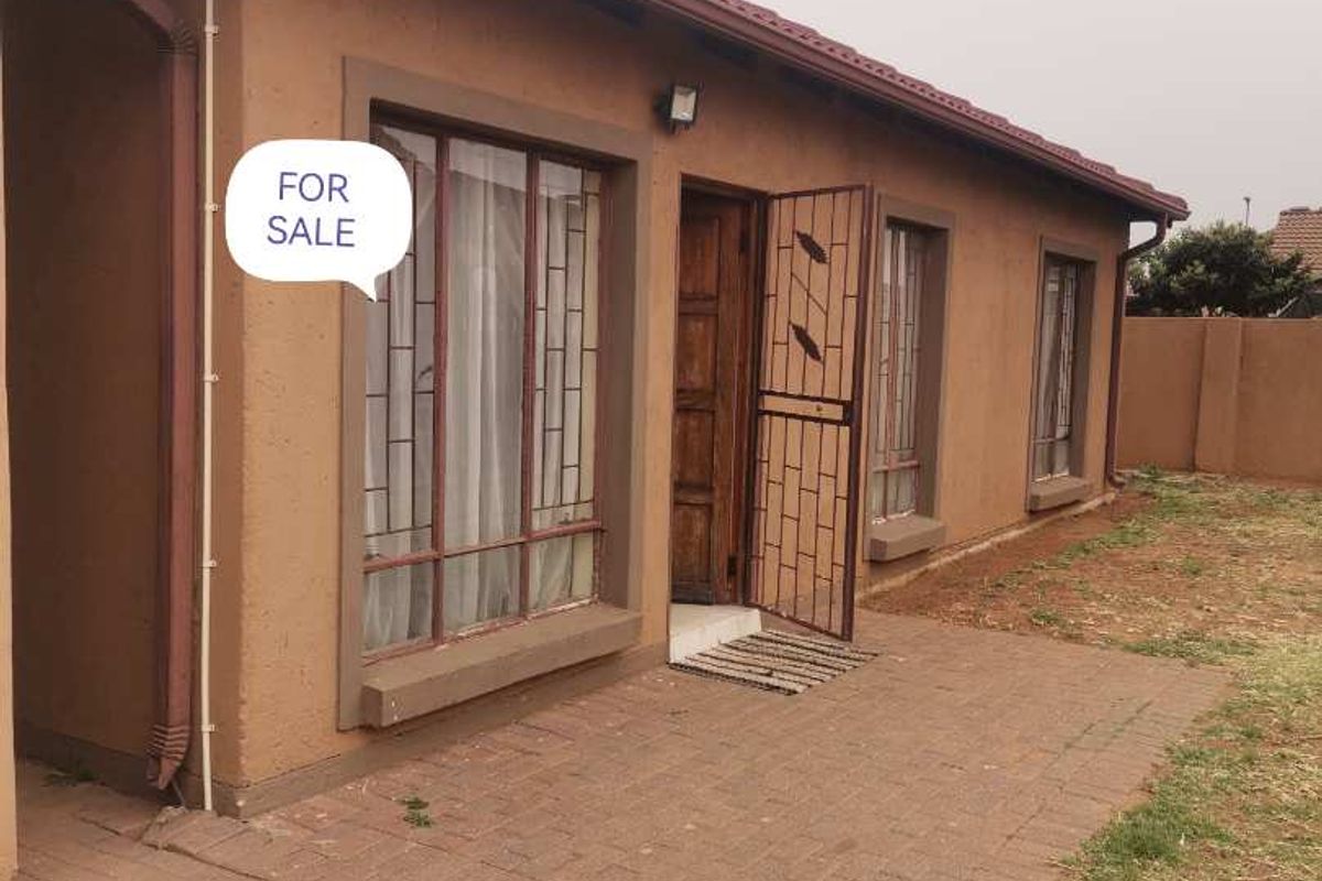 3 Bedroom House For Sale in Vanderbijlpark CE 7 - Photo 2