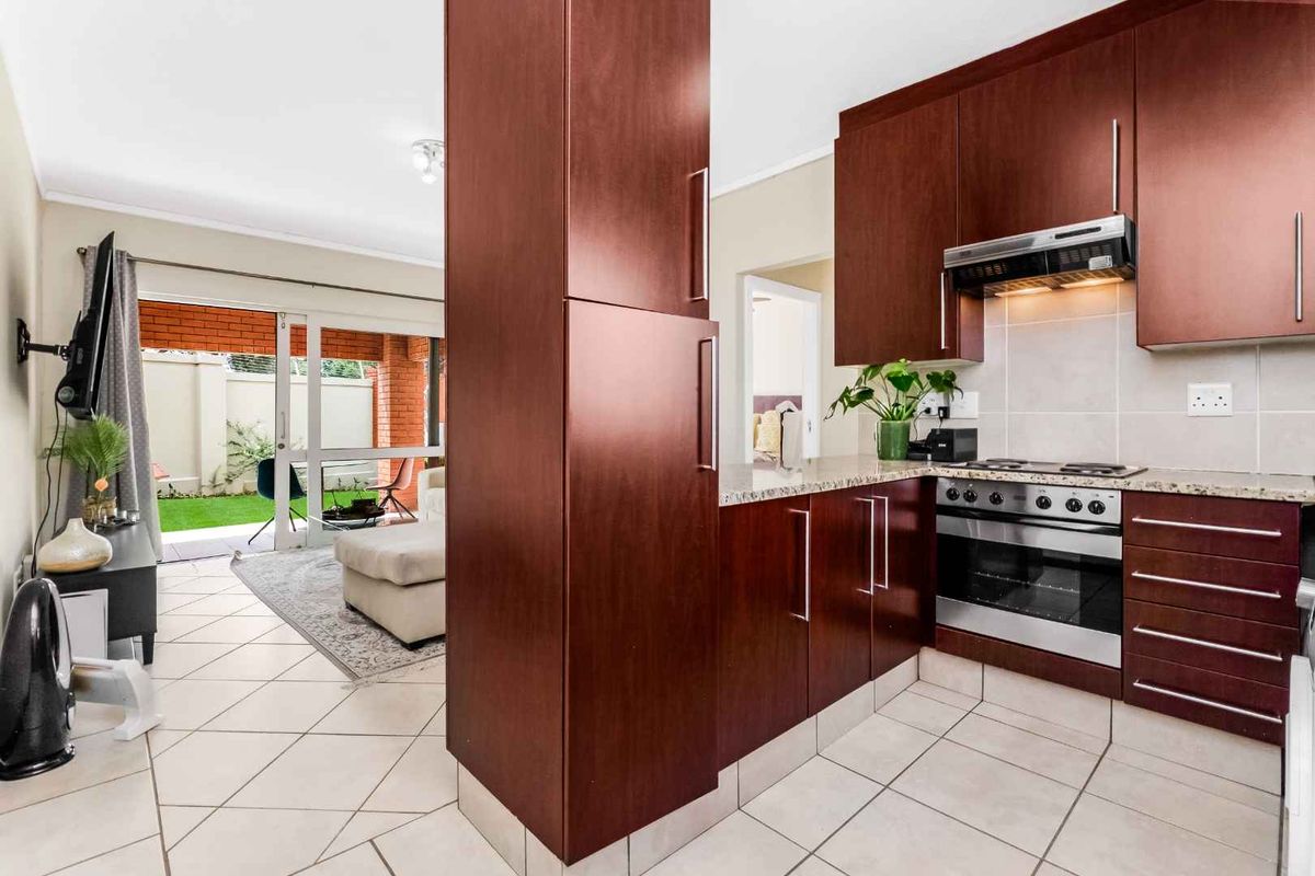 IDEAL LOCK-UP AND GO GROUND FLOOR UNIT IN SOUGHT AFTER TINZA LIFESTYLE ESTATE - Photo 4