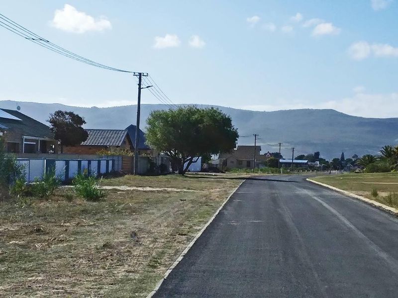 Lagoon Living awaits - Photo 4