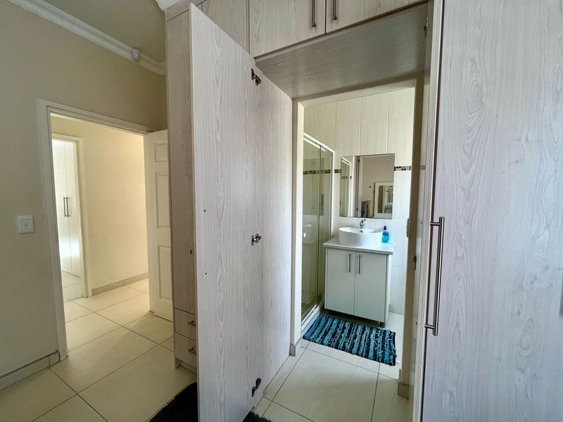 RENT-Freestanding 3-Bedroom Home in Ocean View, Swakopmund - Photo 9