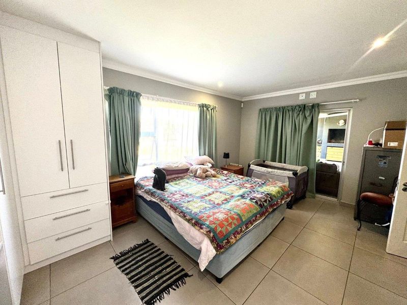 4 Bedroom House TO Let in Elisenheim - Photo 10